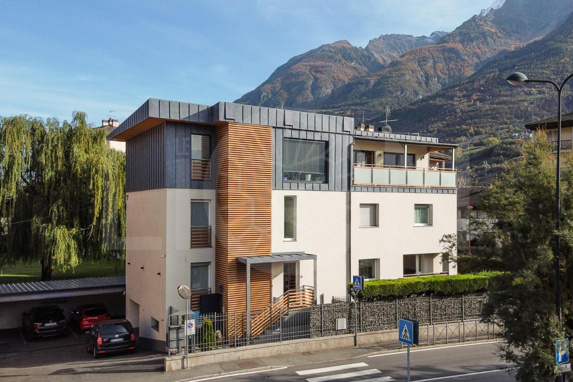 Le Lion Apartments - Bike & Ski Aosta Exterior photo